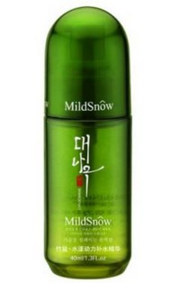 美妮雪肤化妆品 产品与店铺装修的视觉呈现